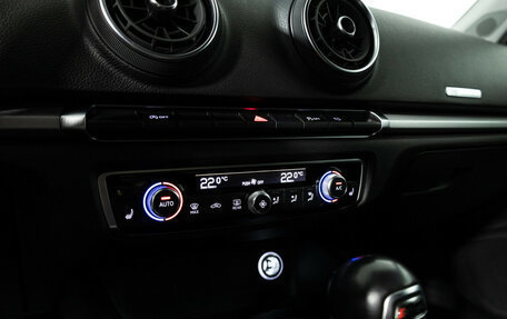 Audi A3, 2018 год, 1 999 000 рублей, 16 фотография