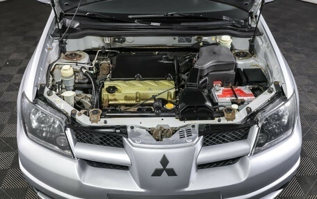 Mitsubishi Outlander III рестайлинг 3, 2003 год, 575 000 рублей, 9 фотография