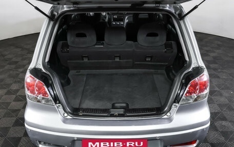 Mitsubishi Outlander III рестайлинг 3, 2003 год, 575 000 рублей, 10 фотография