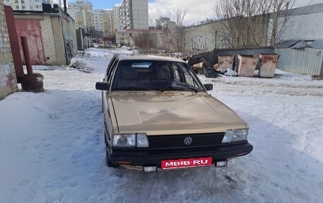Volkswagen Passat B2, 1981 год, 230 000 рублей, 1 фотография