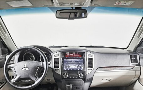 Mitsubishi Pajero IV, 2017 год, 3 300 000 рублей, 17 фотография