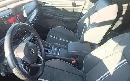 Volkswagen Golf VIII, 2021 год, 2 600 000 рублей, 7 фотография