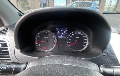 Hyundai Solaris II рестайлинг, 2011 год, 530 000 рублей, 5 фотография