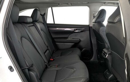 Toyota Highlander, 2025 год, 6 390 000 рублей, 12 фотография