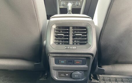 Volkswagen Tiguan II, 2019 год, 2 230 000 рублей, 20 фотография