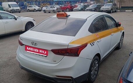 Hyundai Solaris II рестайлинг, 2018 год, 849 000 рублей, 3 фотография
