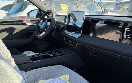 Volkswagen Tiguan, 2025 год, 4 990 000 рублей, 5 фотография