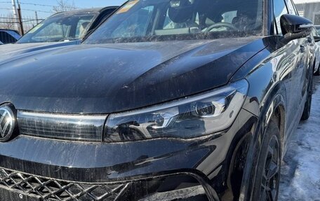 Volkswagen Tiguan, 2025 год, 4 990 000 рублей, 6 фотография