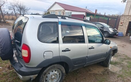 Chevrolet Niva I рестайлинг, 2003 год, 370 000 рублей, 9 фотография
