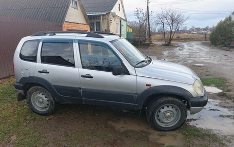 Chevrolet Niva I рестайлинг, 2003 год, 370 000 рублей, 8 фотография