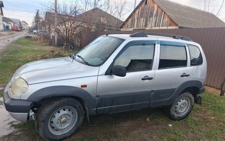Chevrolet Niva I рестайлинг, 2003 год, 370 000 рублей, 12 фотография