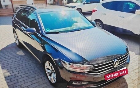 Volkswagen Passat B8 рестайлинг, 2019 год, 2 190 000 рублей, 5 фотография