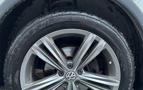 Volkswagen Tiguan II, 2018 год, 3 300 000 рублей, 7 фотография