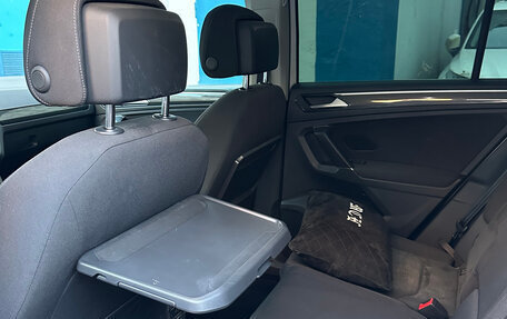 Volkswagen Tiguan II, 2018 год, 3 300 000 рублей, 14 фотография