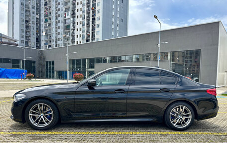 BMW 5 серия, 2019 год, 4 100 000 рублей, 3 фотография