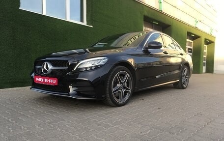 Mercedes-Benz C-Класс, 2018 год, 2 600 000 рублей, 2 фотография