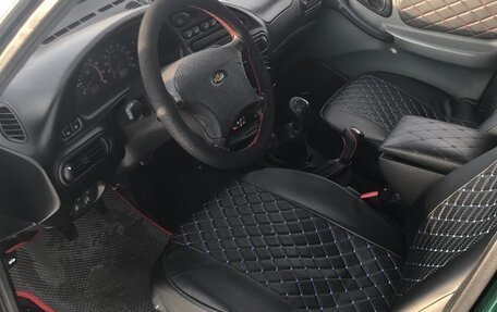 Chevrolet Niva I рестайлинг, 2003 год, 550 000 рублей, 6 фотография