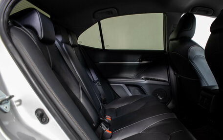 Toyota Camry, 2019 год, 2 990 000 рублей, 9 фотография