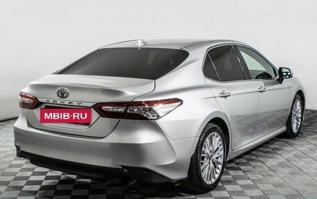 Toyota Camry, 2019 год, 2 990 000 рублей, 5 фотография