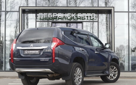 Mitsubishi Pajero Sport III рестайлинг, 2018 год, 3 390 000 рублей, 3 фотография