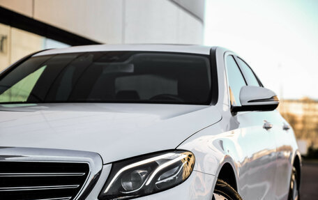 Mercedes-Benz E-Класс, 2018 год, 3 379 000 рублей, 2 фотография