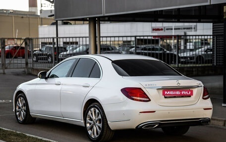 Mercedes-Benz E-Класс, 2018 год, 3 379 000 рублей, 7 фотография