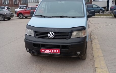 Volkswagen Transporter T5 рестайлинг, 2004 год, 830 000 рублей, 1 фотография