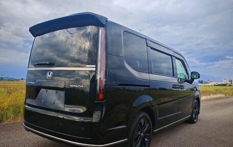 Honda Stepwgn, 2022 год, 2 150 000 рублей, 5 фотография
