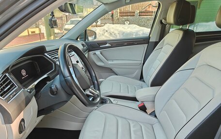 Volkswagen Tiguan II, 2020 год, 3 950 000 рублей, 8 фотография