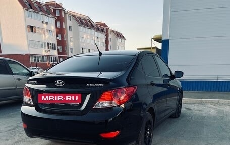 Hyundai Solaris II рестайлинг, 2013 год, 900 000 рублей, 4 фотография