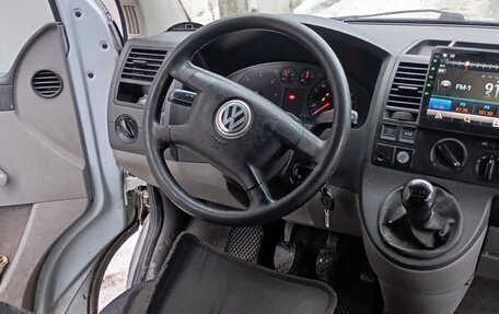 Volkswagen Transporter T5 рестайлинг, 2004 год, 830 000 рублей, 6 фотография