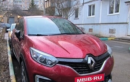 Renault Kaptur I рестайлинг, 2018 год, 1 750 000 рублей, 4 фотография