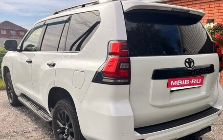 Toyota Land Cruiser Prado 150 рестайлинг 2, 2017 год, 4 248 000 рублей, 4 фотография