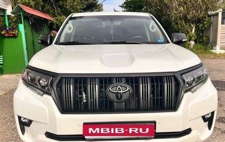 Toyota Land Cruiser Prado 150 рестайлинг 2, 2017 год, 4 248 000 рублей, 2 фотография