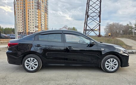 KIA Rio IV, 2018 год, 1 335 000 рублей, 9 фотография