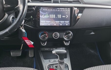 KIA Rio IV, 2018 год, 1 335 000 рублей, 15 фотография