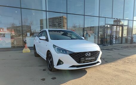 Hyundai Solaris II рестайлинг, 2021 год, 1 749 000 рублей, 3 фотография