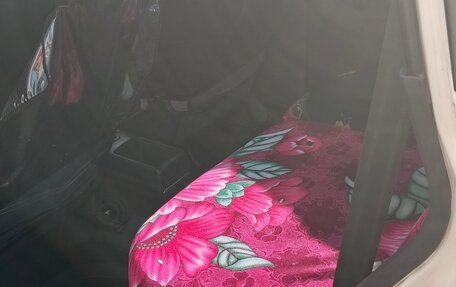 Mitsubishi Space Star I рестайлинг, 1999 год, 300 000 рублей, 12 фотография