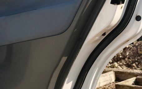 Mitsubishi Space Star I рестайлинг, 1999 год, 300 000 рублей, 9 фотография