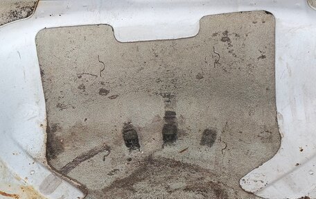 Mitsubishi Space Star I рестайлинг, 1999 год, 300 000 рублей, 17 фотография