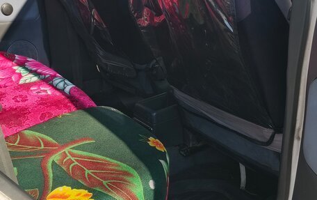 Mitsubishi Space Star I рестайлинг, 1999 год, 300 000 рублей, 14 фотография