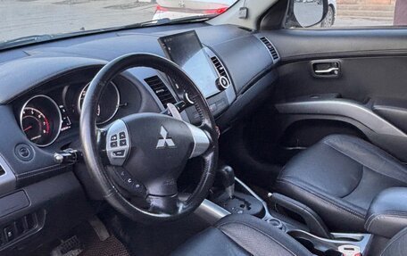 Mitsubishi Outlander III рестайлинг 3, 2011 год, 1 200 000 рублей, 3 фотография