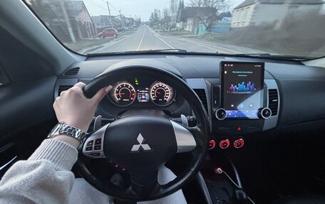 Mitsubishi Outlander III рестайлинг 3, 2011 год, 1 200 000 рублей, 4 фотография