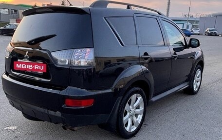 Mitsubishi Outlander III рестайлинг 3, 2011 год, 1 200 000 рублей, 5 фотография