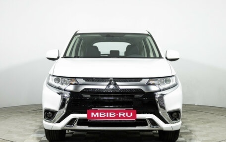Mitsubishi Outlander III рестайлинг 3, 2022 год, 2 899 700 рублей, 2 фотография