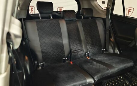 Toyota RAV4, 2016 год, 1 825 000 рублей, 14 фотография