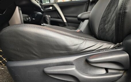 Toyota RAV4, 2016 год, 1 825 000 рублей, 10 фотография