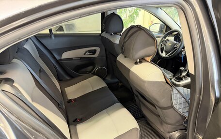 Chevrolet Cruze II, 2011 год, 597 000 рублей, 10 фотография