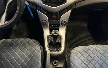 Chevrolet Cruze II, 2011 год, 597 000 рублей, 13 фотография