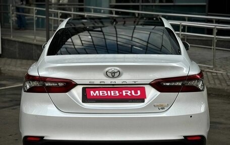 Toyota Camry, 2022 год, 3 975 000 рублей, 5 фотография